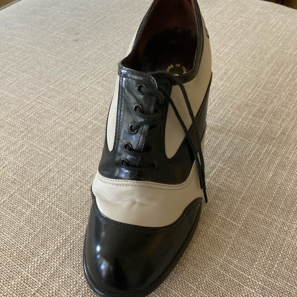 Chanel  vintage Oxford heels - Picture 3 of 6